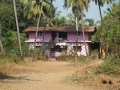 20-IN_Goa_lila-Haus